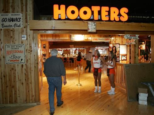 hooters casino to mgm grand